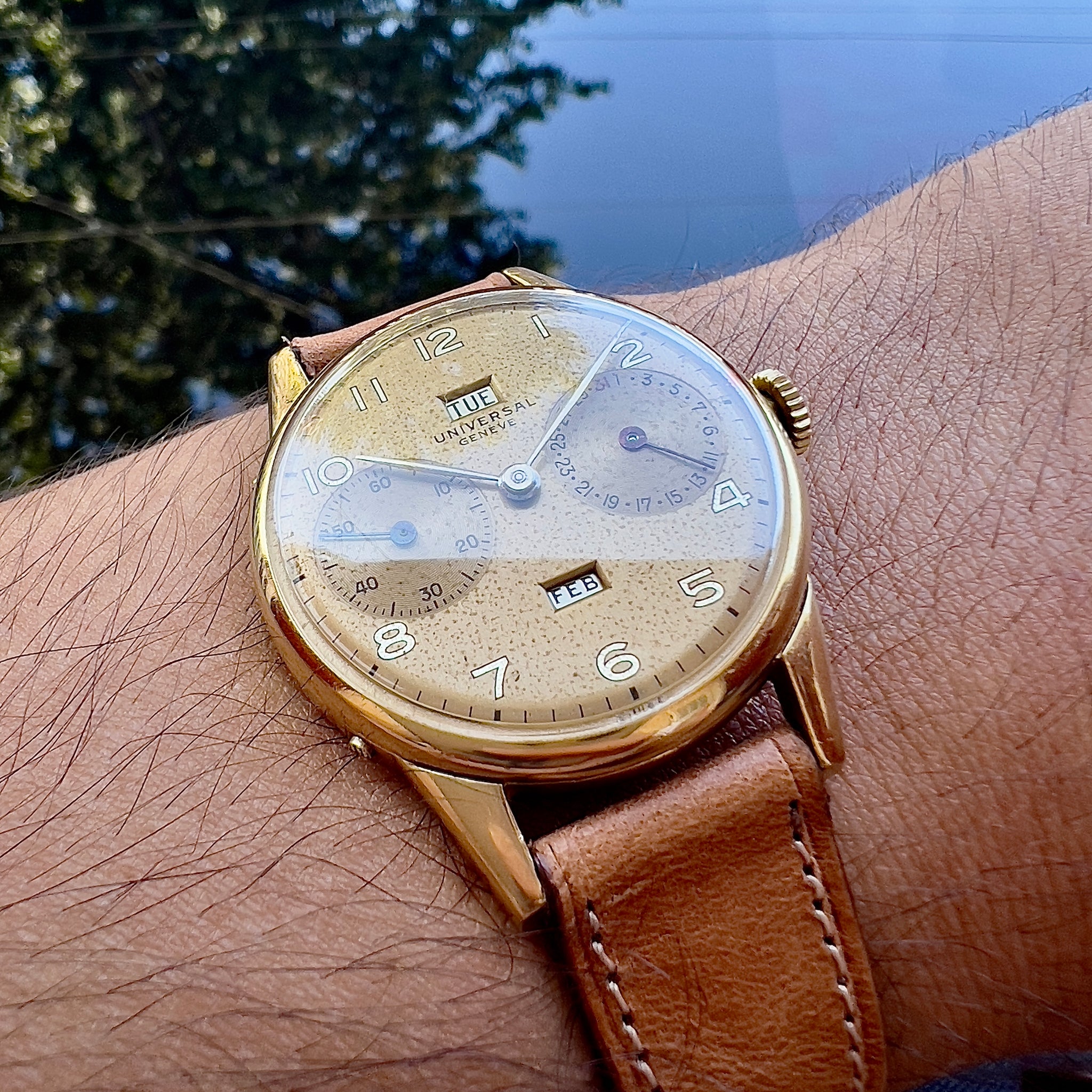 Universal Geneve Triple Calendar Watch – Atelier Vespoint